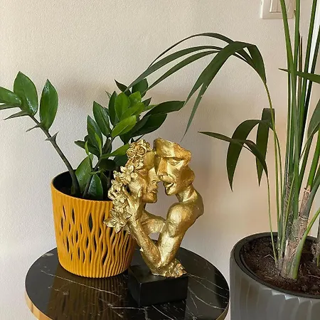 Hira Apartmán